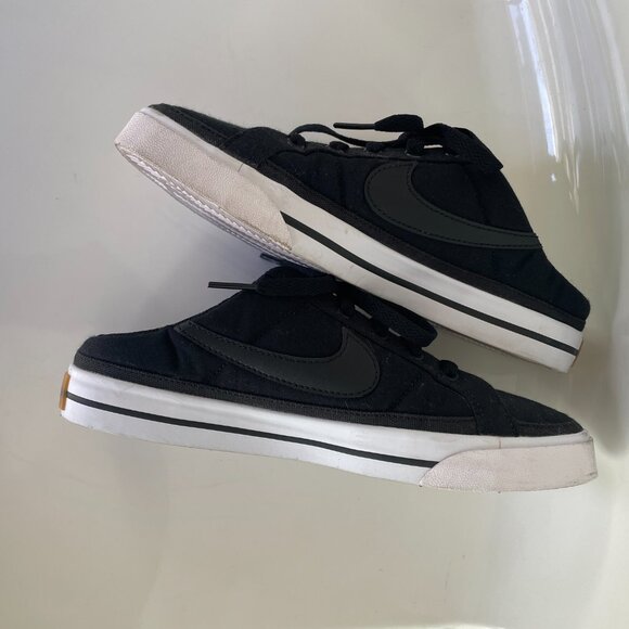 Black Nike slides mules sneakers size 7.5 (excellent) - Picture 2 of 8